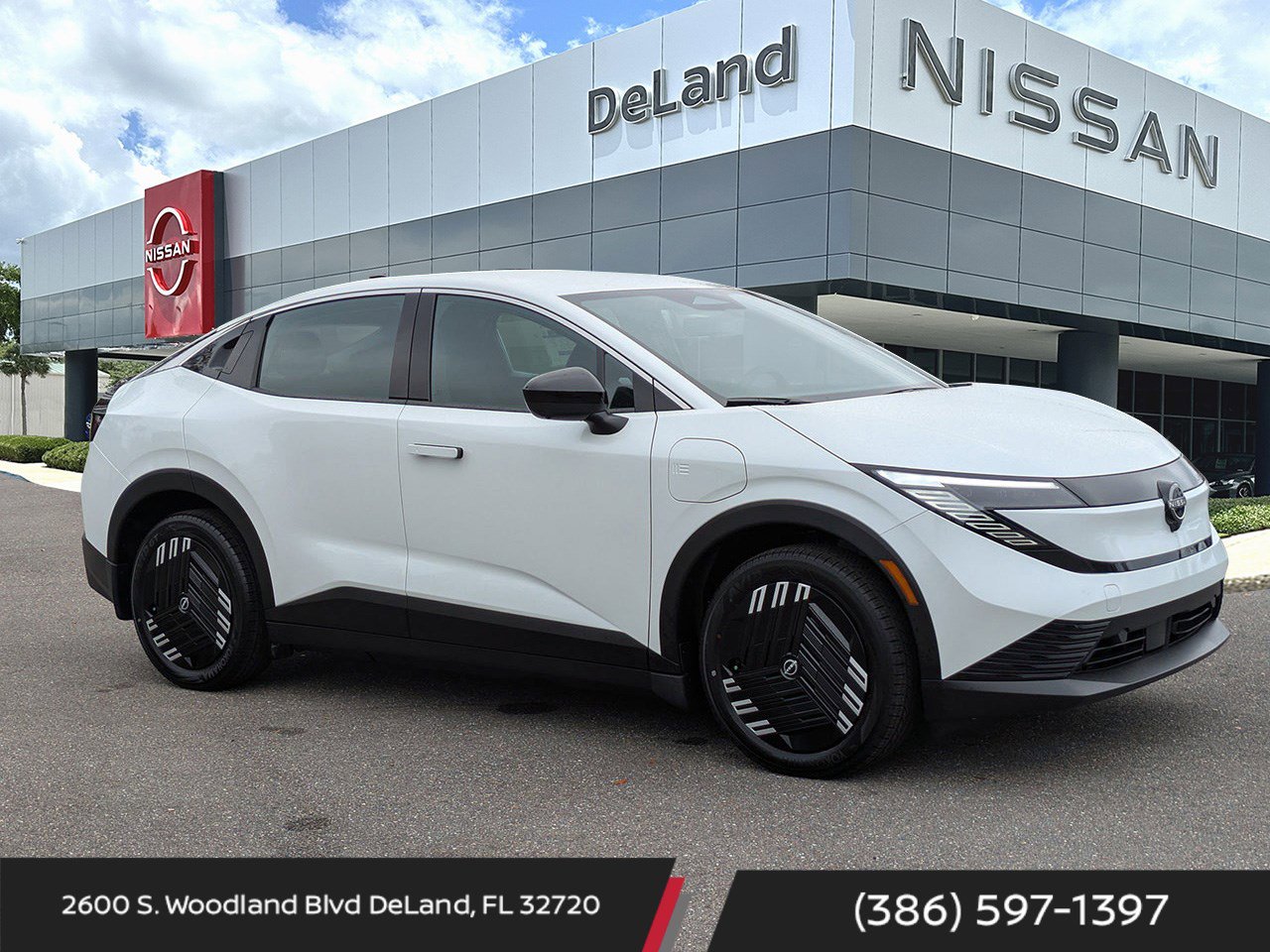 New 2026 Nissan Leaf image 1