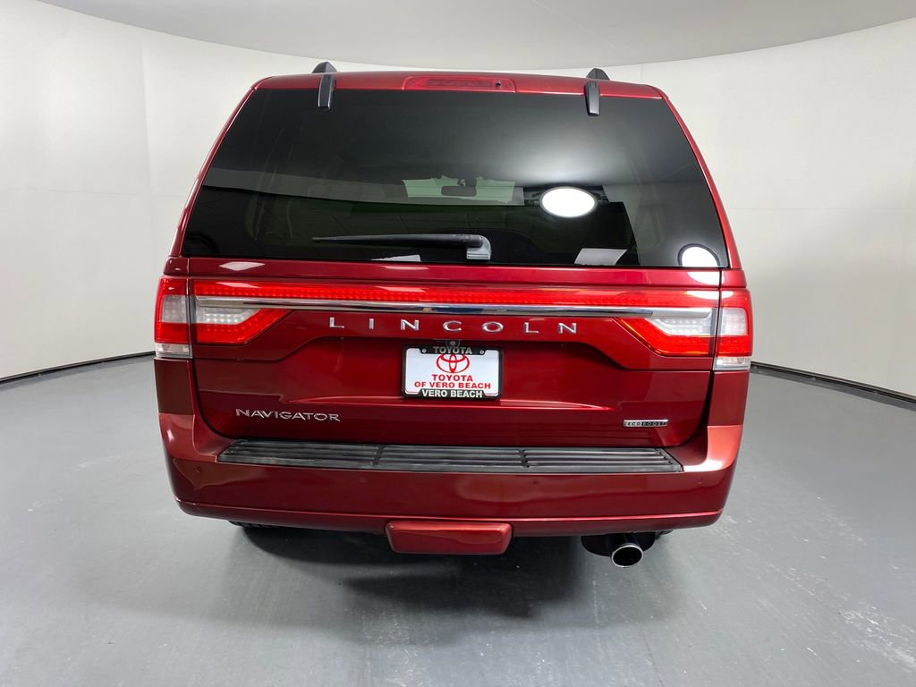Used 2015 Lincoln Navigator 2WD w/ Equipment Group 101A Reserve image 5