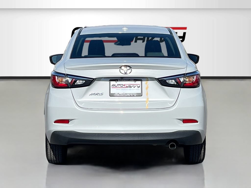 Used 2019 Toyota Yaris LE FWD image 6
