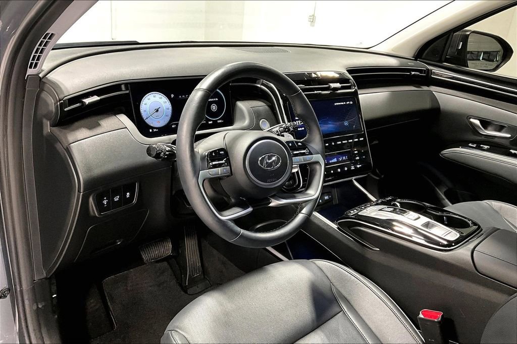 Used 2024 Hyundai Tucson Limited image 16