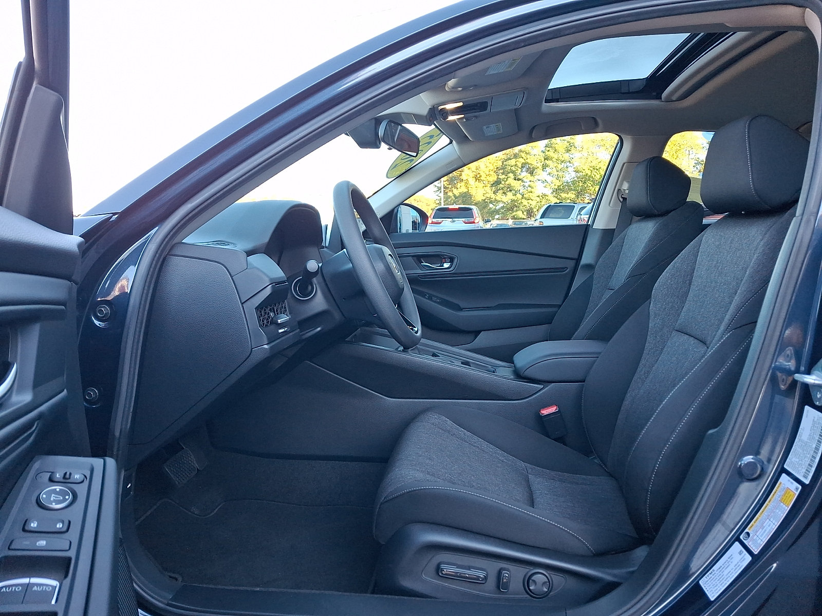 Used 2025 Honda Accord SE image 14