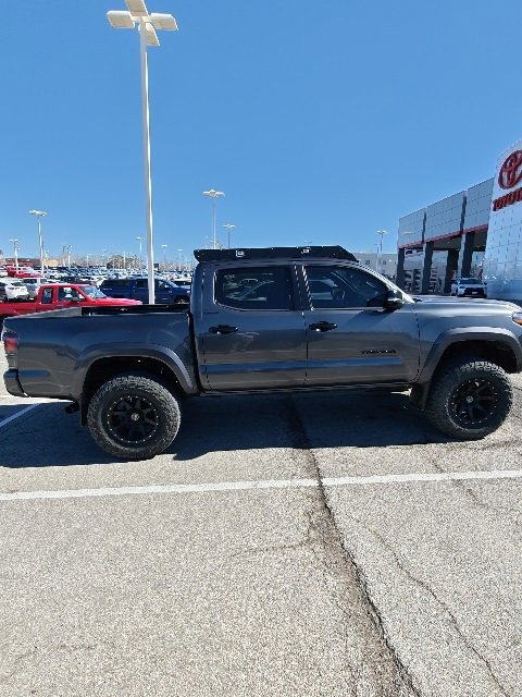 Used 2021 Toyota Tacoma Limited w/ Nightshade Package image 19