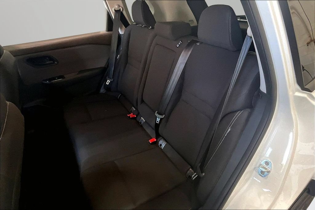 Used 2023 Nissan Rogue S FWD image 22