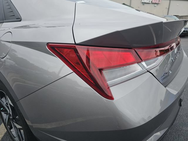 Used 2023 Hyundai Elantra SEL w/ Convenience Package FWD image 37