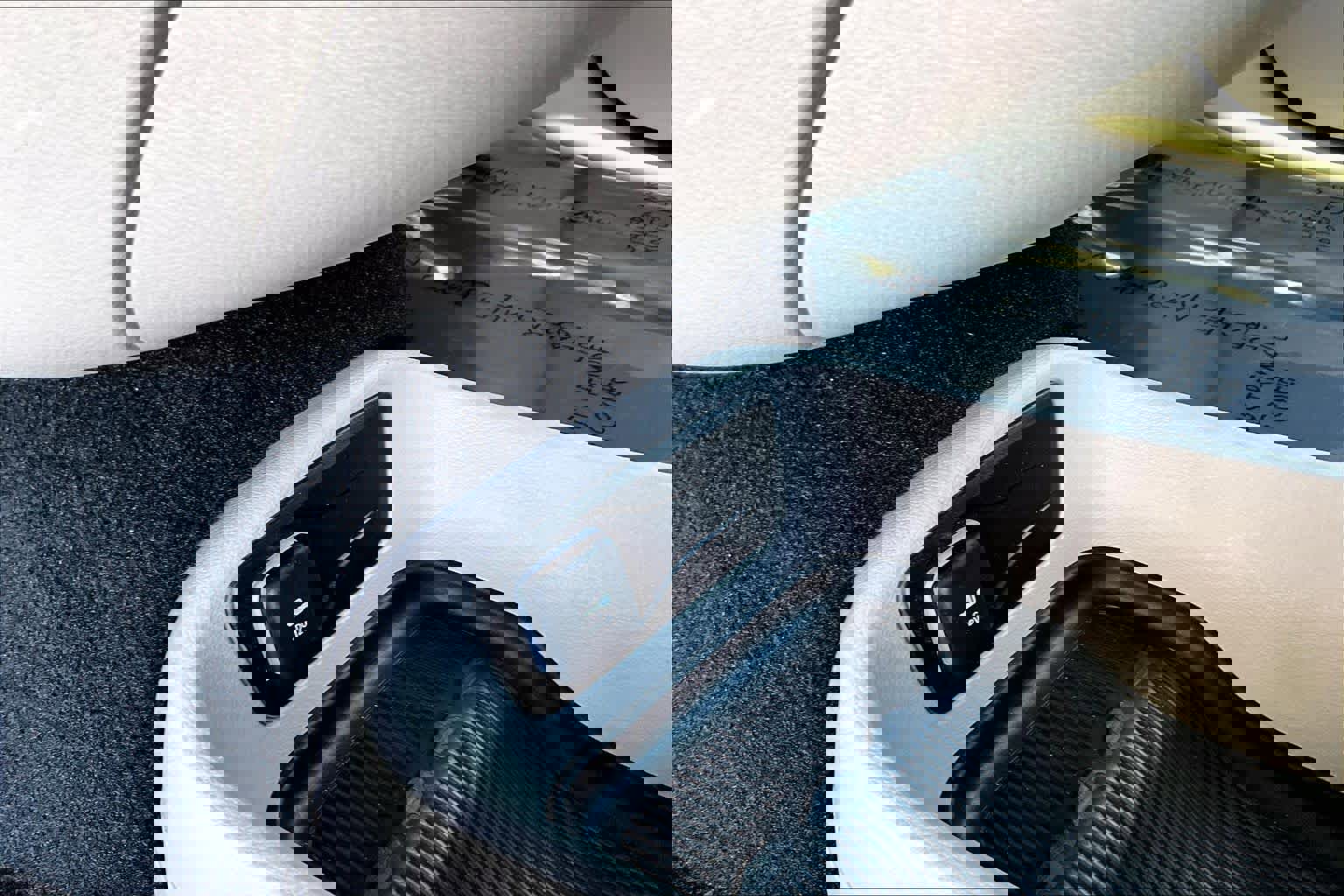 Used 2024 Chrysler Pacifica Select image 33