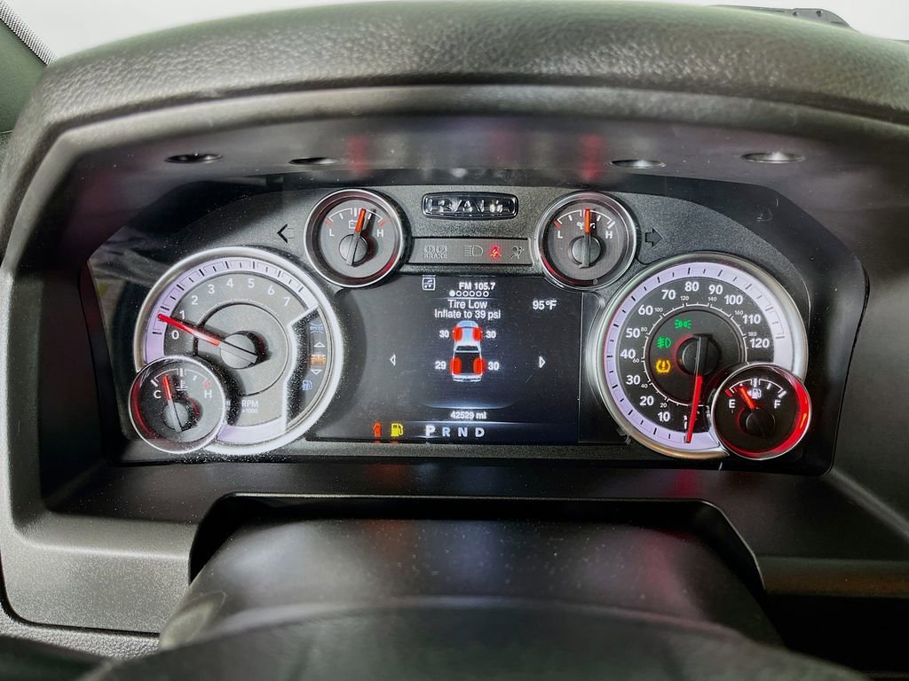 Used 2022 RAM 1500 Classic Warlock AWD/4WD image 17