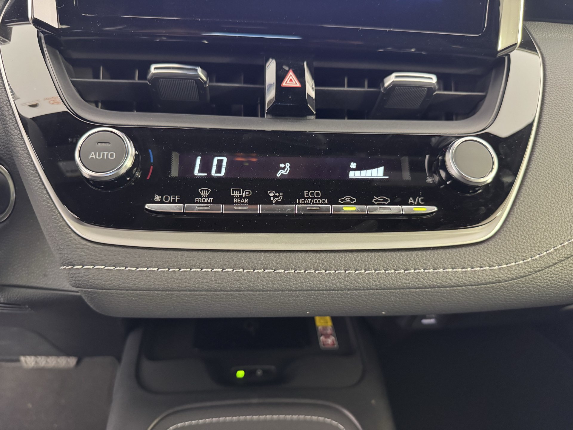 New 2027 Toyota Corolla SE FWD image 3