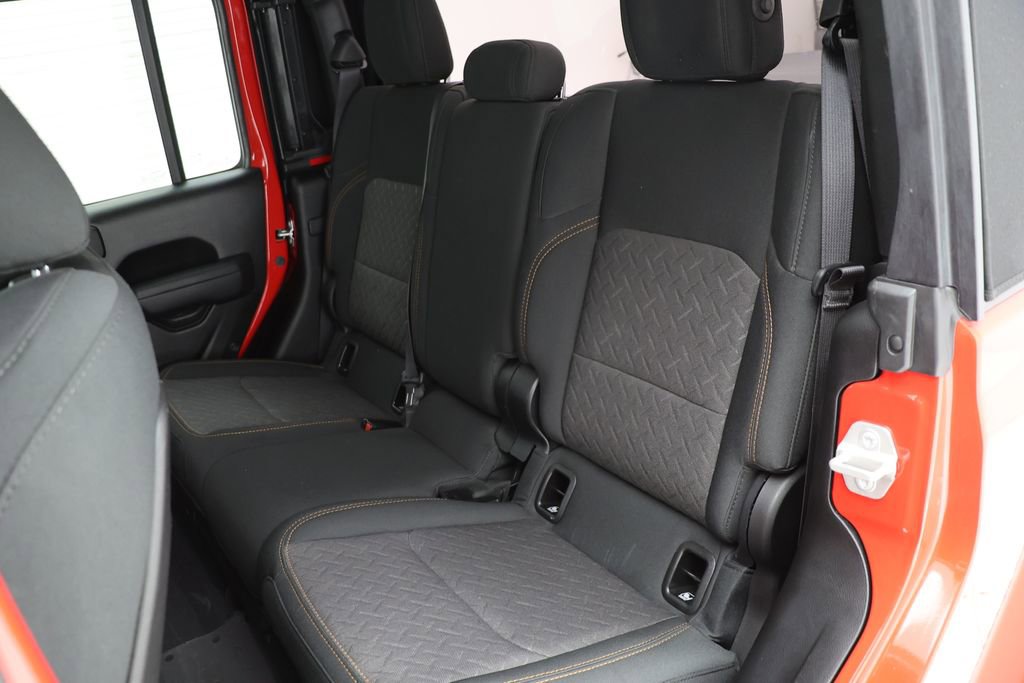 Used 2024 Jeep Gladiator Mojave w/ Dual Top Group AWD/4WD image 16