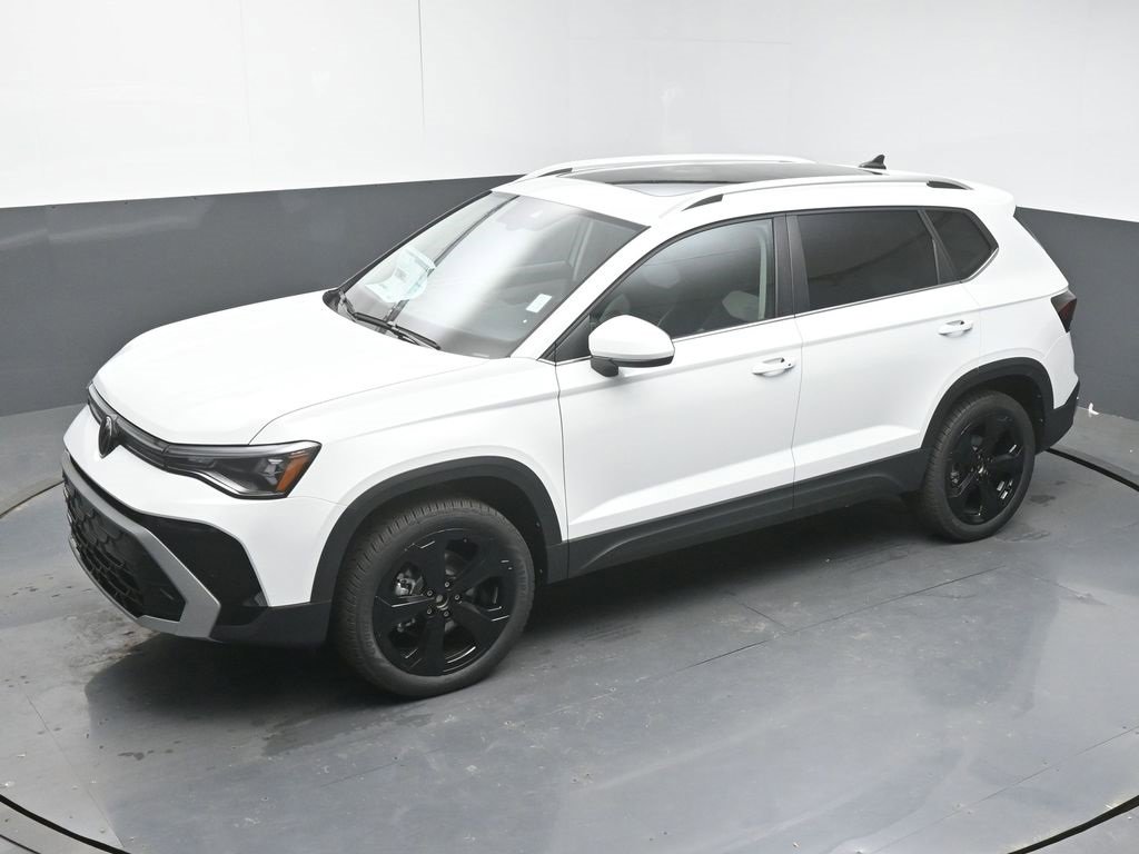 Used 2025 Volkswagen Taos SEL image 44