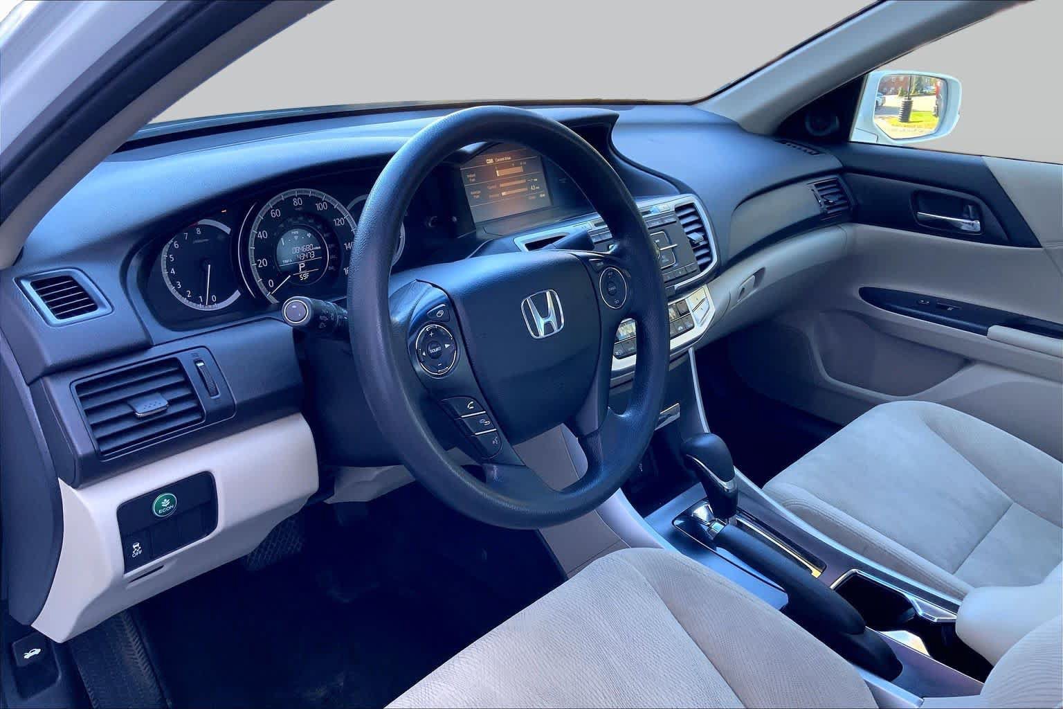 Used 2013 Honda Accord EX image 17