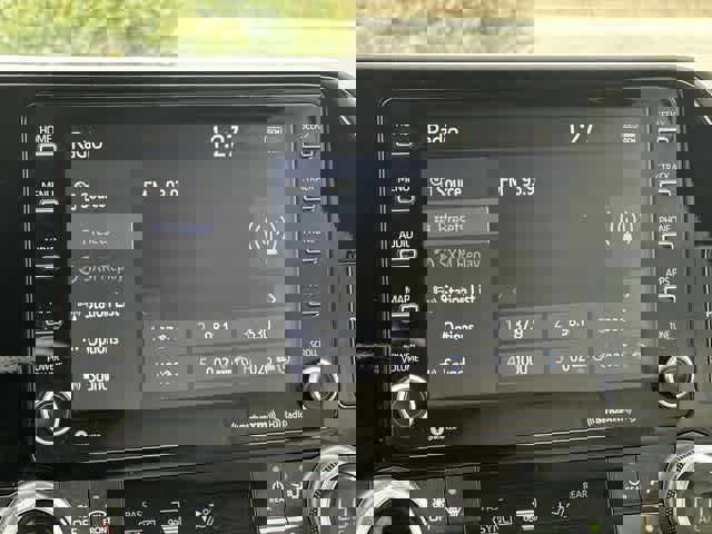 Used 2022 Toyota Highlander XLE image 12