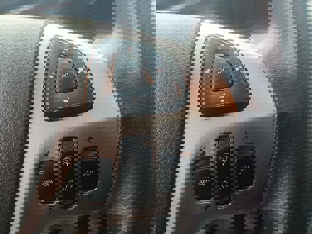 Used 2018 Ford Taurus Limited image 30