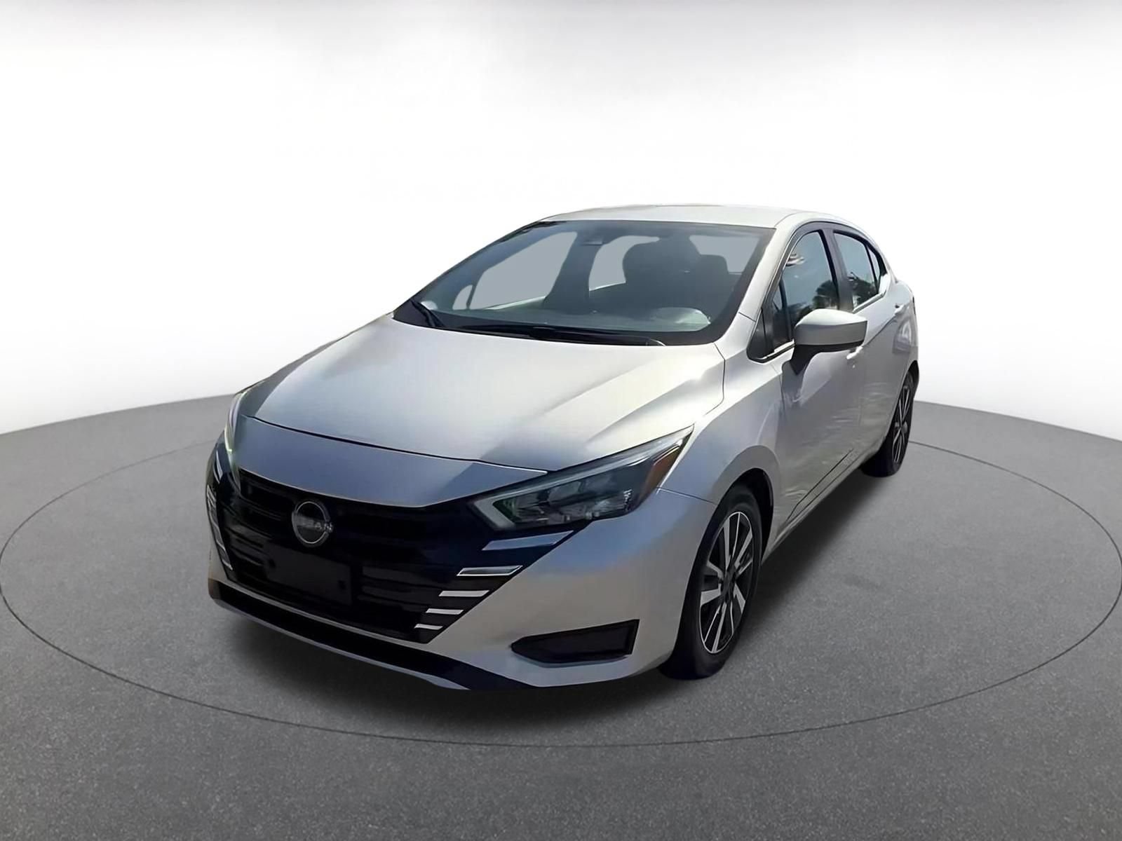 Used 2025 Nissan Versa SV FWD image 7