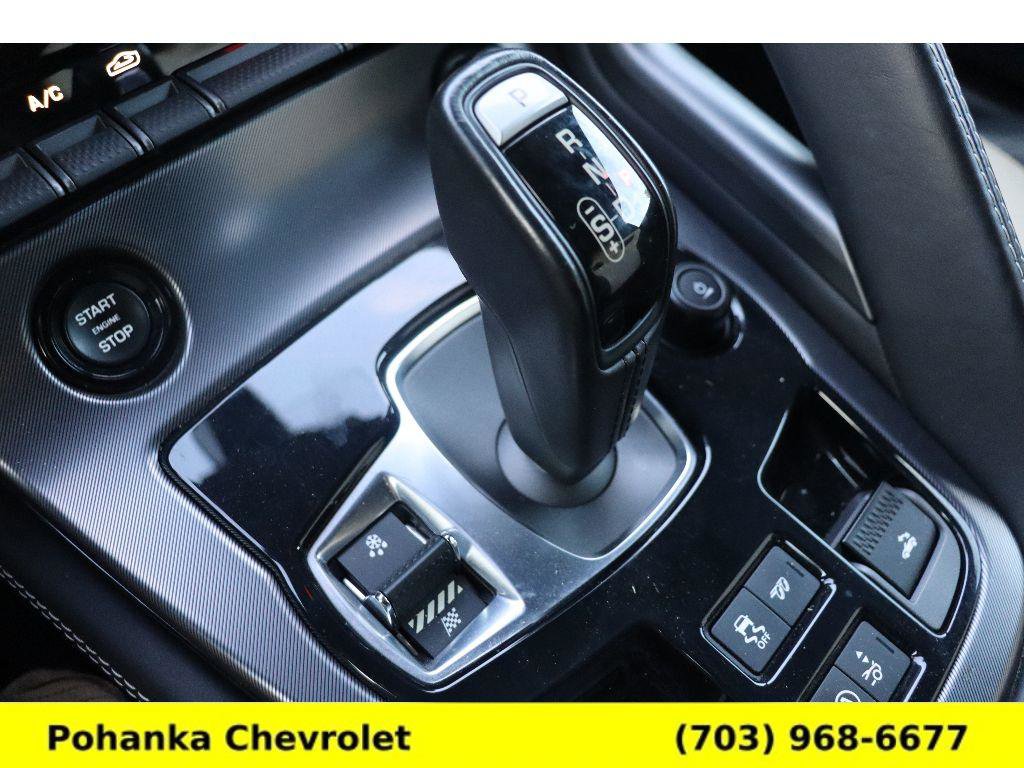 Used 2017 Jaguar F-TYPE R image 19