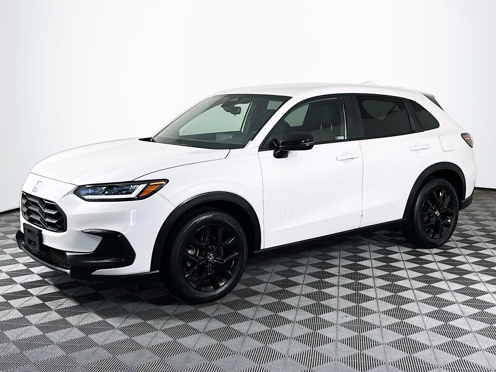 Used 2024 Honda HR-V Sport image 4