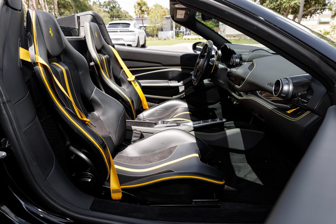 Used 2022 Ferrari F8 Tributo RWD image 63