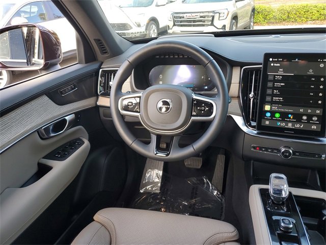 Used 2025 Volvo XC90 B6 Ultra w/ Protection Package Premier image 12