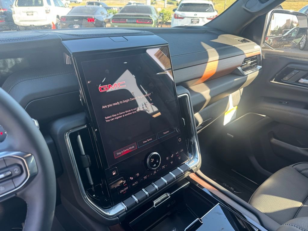 New 2026 GMC Yukon Denali w/ Denali Reserve Package image 15