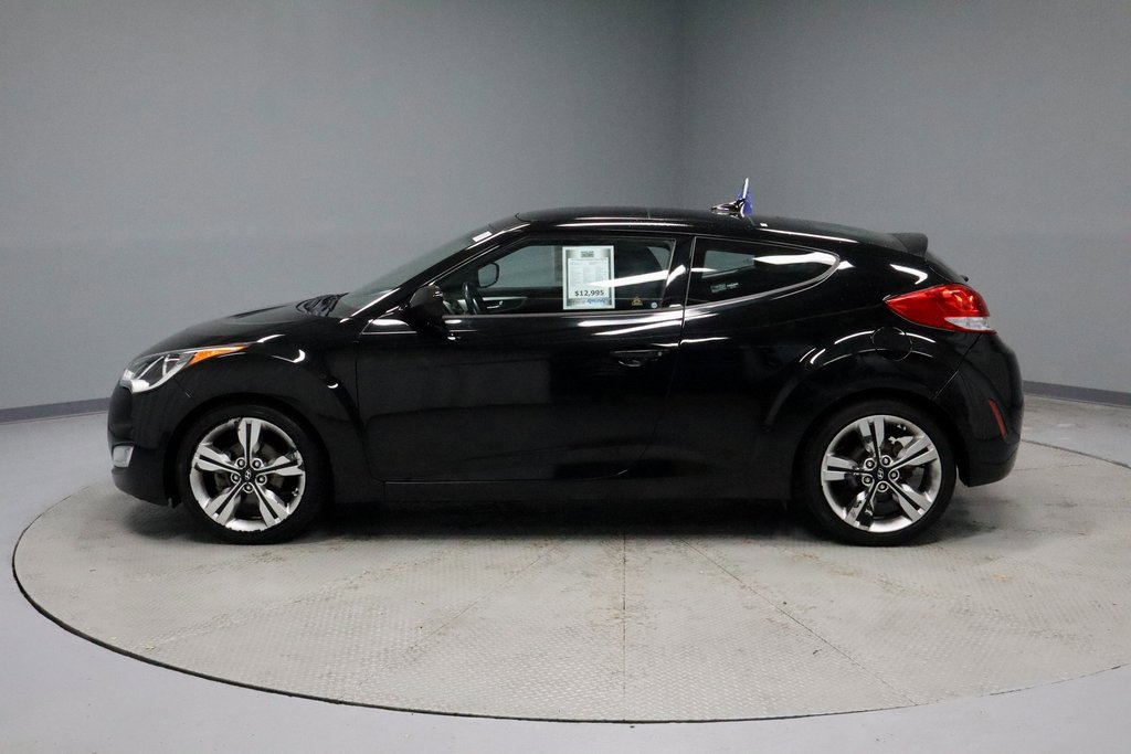 Used 2017 Hyundai Veloster Value Edition image 8