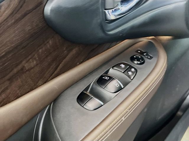 Used 2021 Nissan Murano Platinum w/ Cargo Package image 17