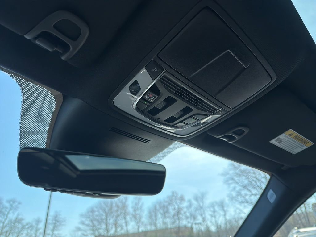 Used 2025 Acura MDX A-Spec image 33
