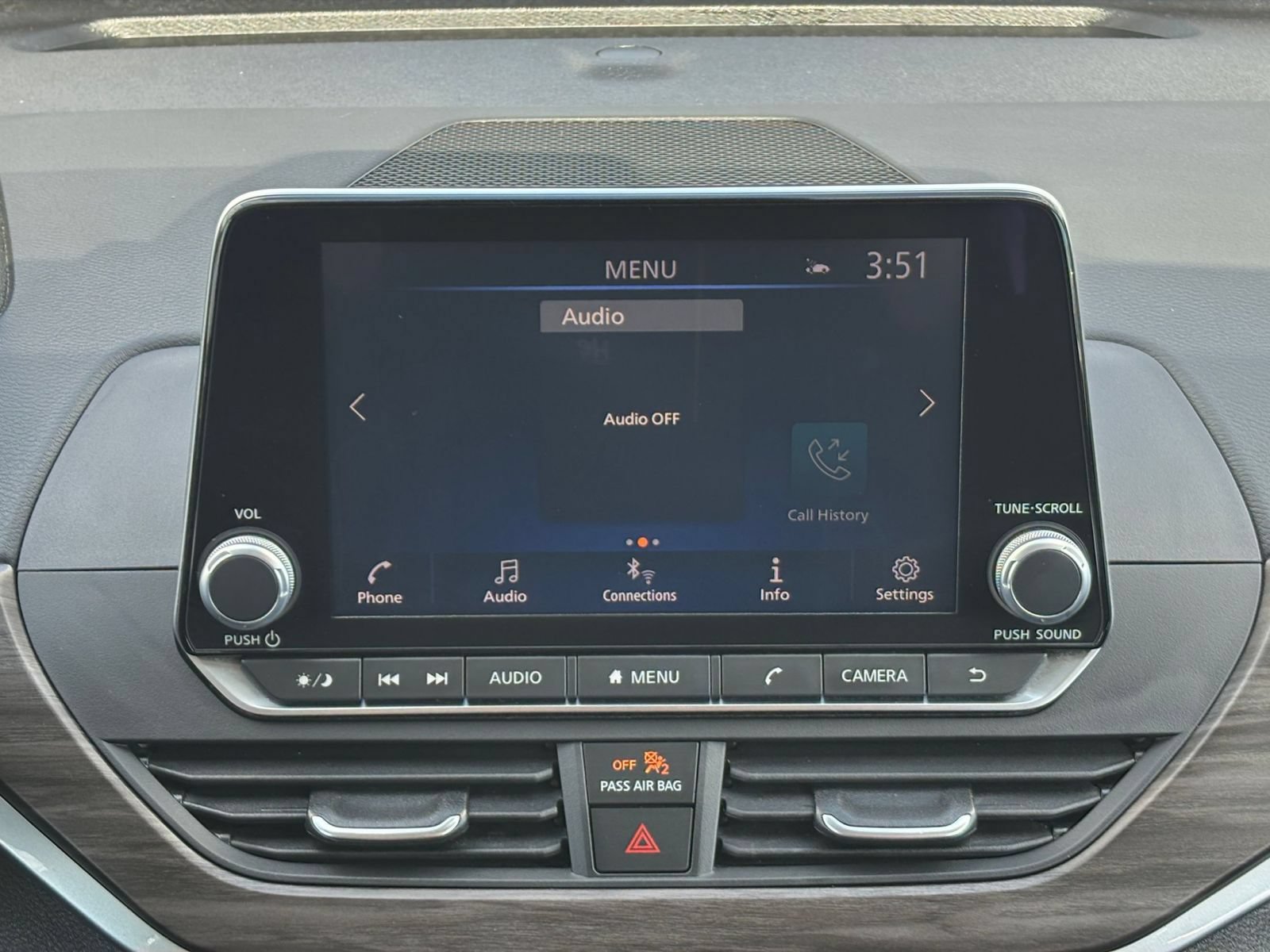 Used 2025 Nissan Altima 2.5 SV FWD image 19