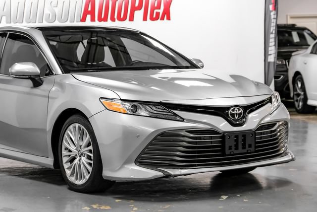 Used 2018 Toyota Camry XLE FWD image 7