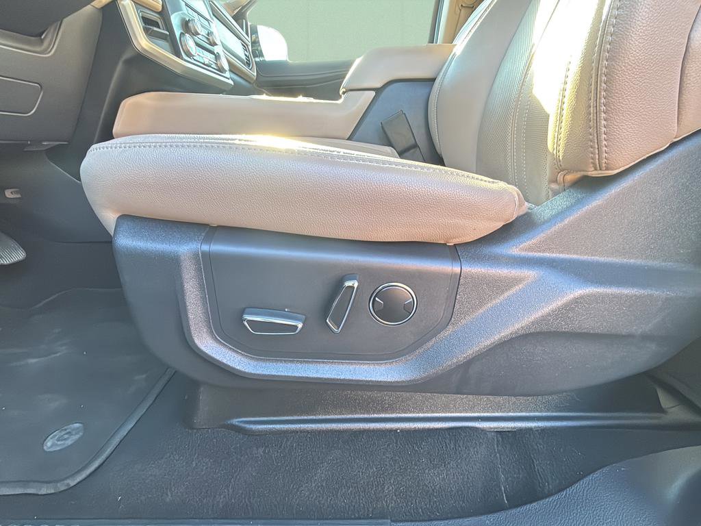 Used 2024 Ford Expedition Limited image 20