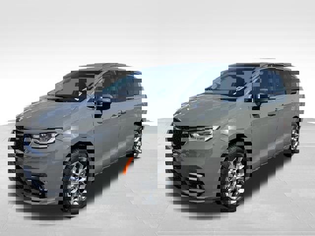 Used 2023 Chrysler Pacifica Touring-L image 3