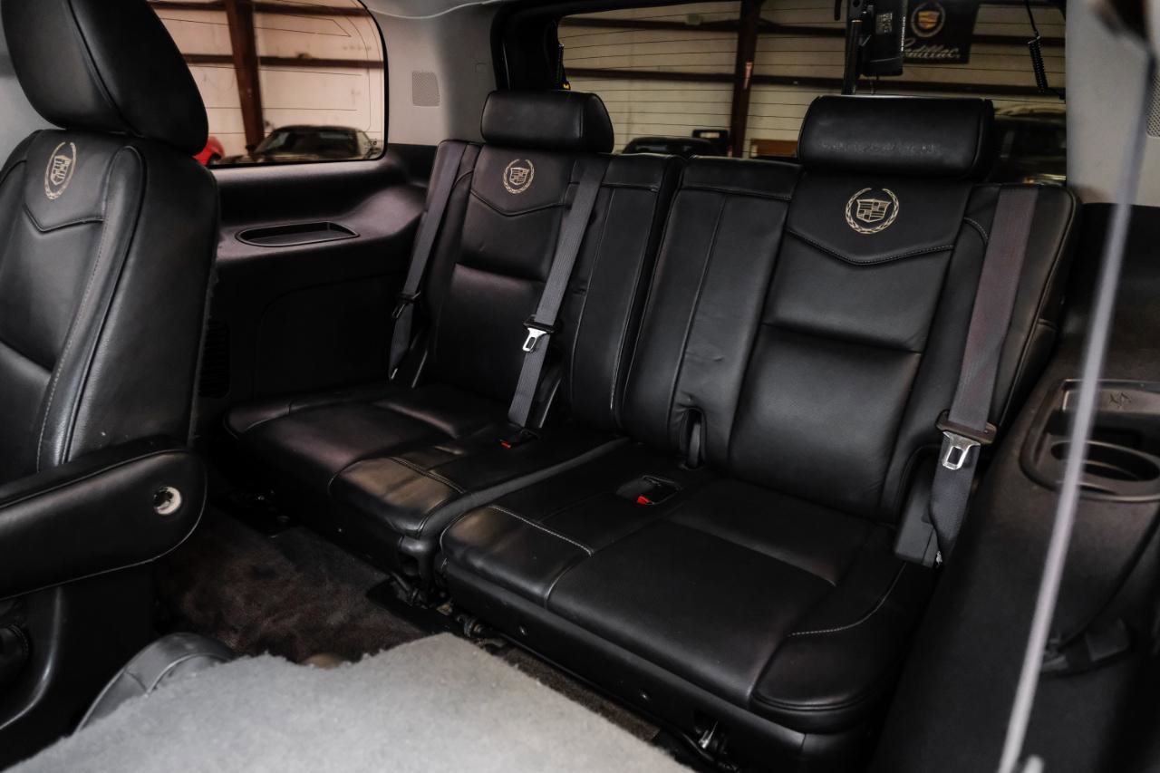 Used 2013 Cadillac Escalade Platinum RWD image 52