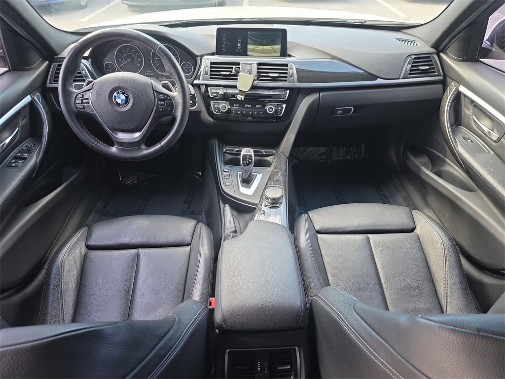 Used 2017 BMW 330i Sedan image 18