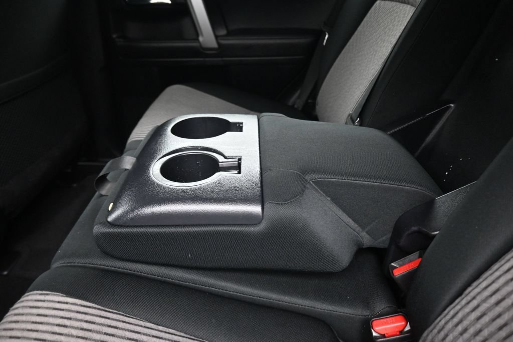 Used 2024 Toyota 4Runner SR5 AWD/4WD image 31
