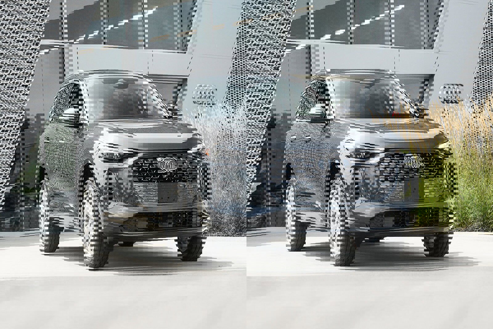 New 2025 Audi Q5 Premium Plus