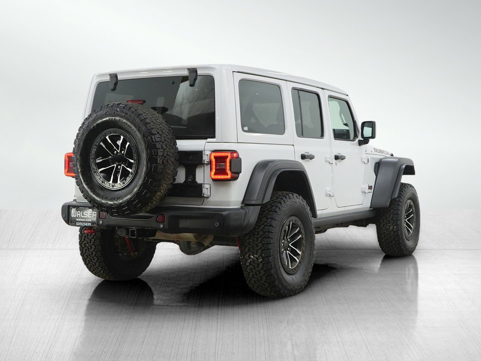 Used 2024 Jeep Wrangler Unlimited Rubicon w/ XTREMEE 35" Tire Package AWD/4WD image 5