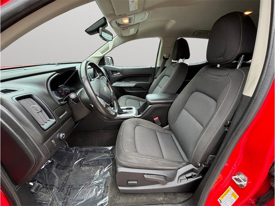 Used 2018 Chevrolet Colorado LT RWD image 2