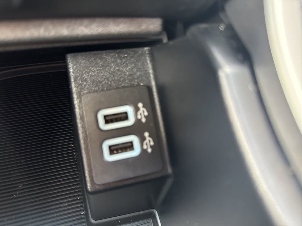 Used 2019 Ford Edge SEL image 37