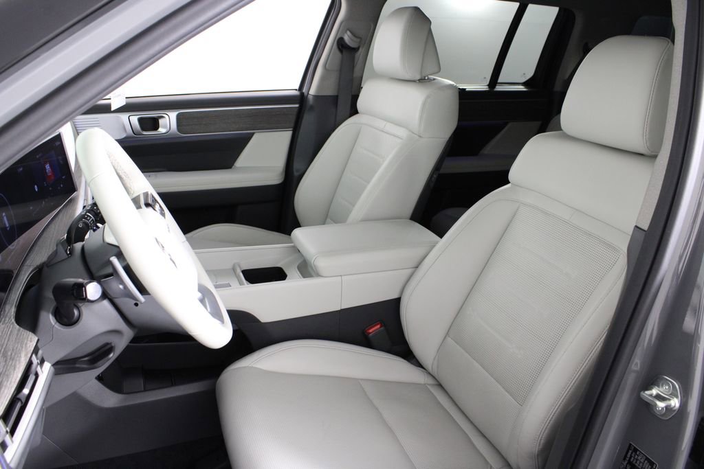 Used 2024 Hyundai Santa Fe Limited image 19