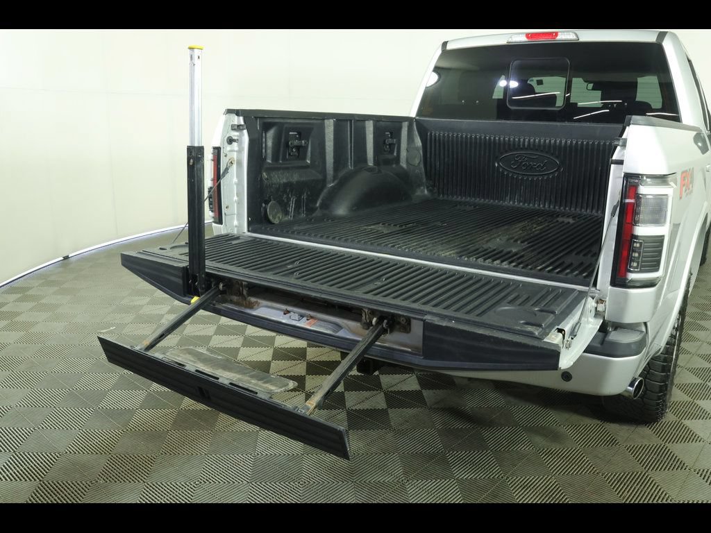 Used 2016 Ford F150 Platinum w/ Equipment Group 701A Luxury AWD/4WD image 8