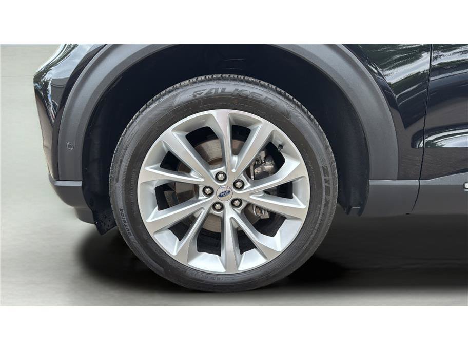 Used 2021 Ford Explorer Platinum AWD/4WD image 43