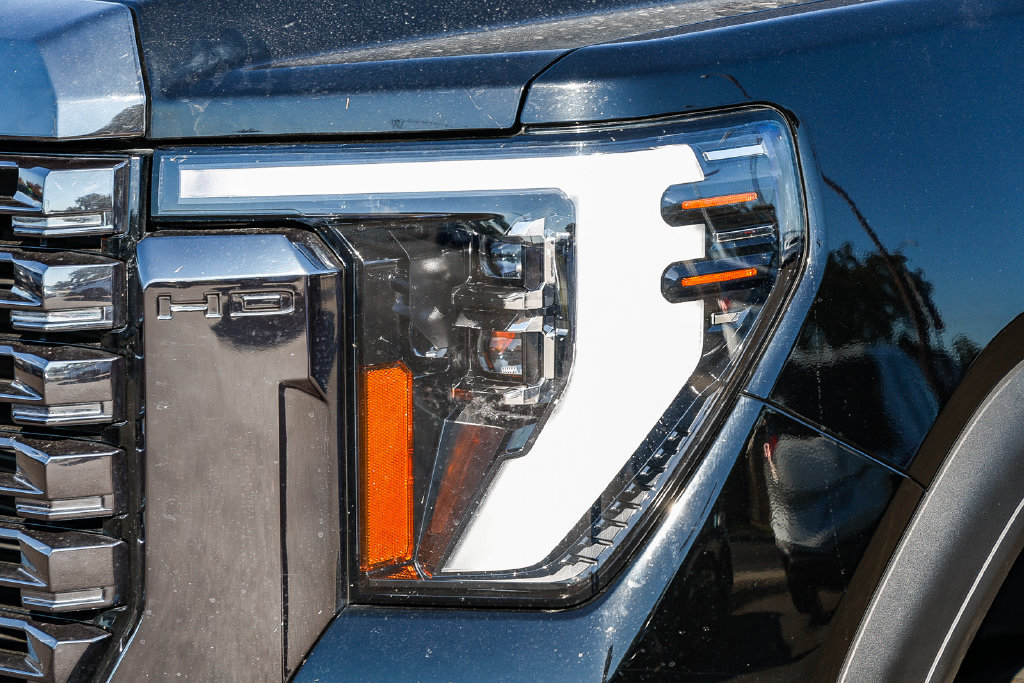 Used 2024 GMC Sierra 2500 Denali Ultimate AWD/4WD image 19