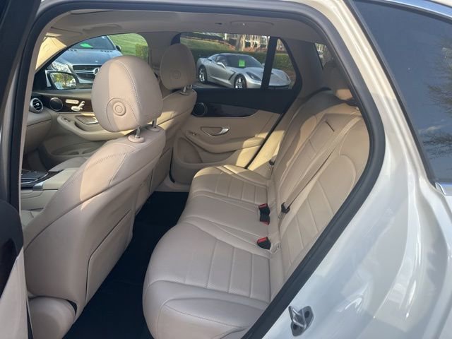 Used 2022 Mercedes-Benz GLC 300 image 9