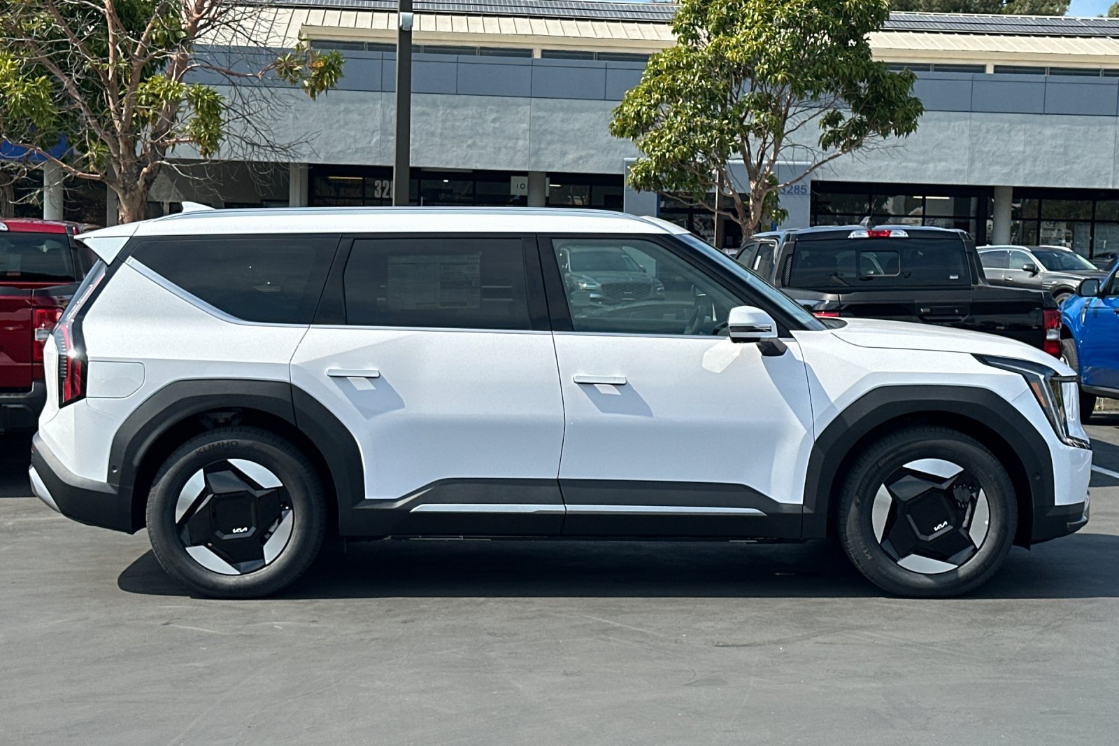 New 2026 Kia EV9 Wind AWD/4WD image 3