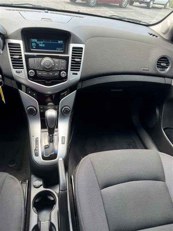 Used 2012 Chevrolet Cruze LT FWD image 17