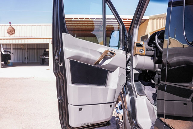 Used 2017 Mercedes-Benz Sprinter 3500 image 20