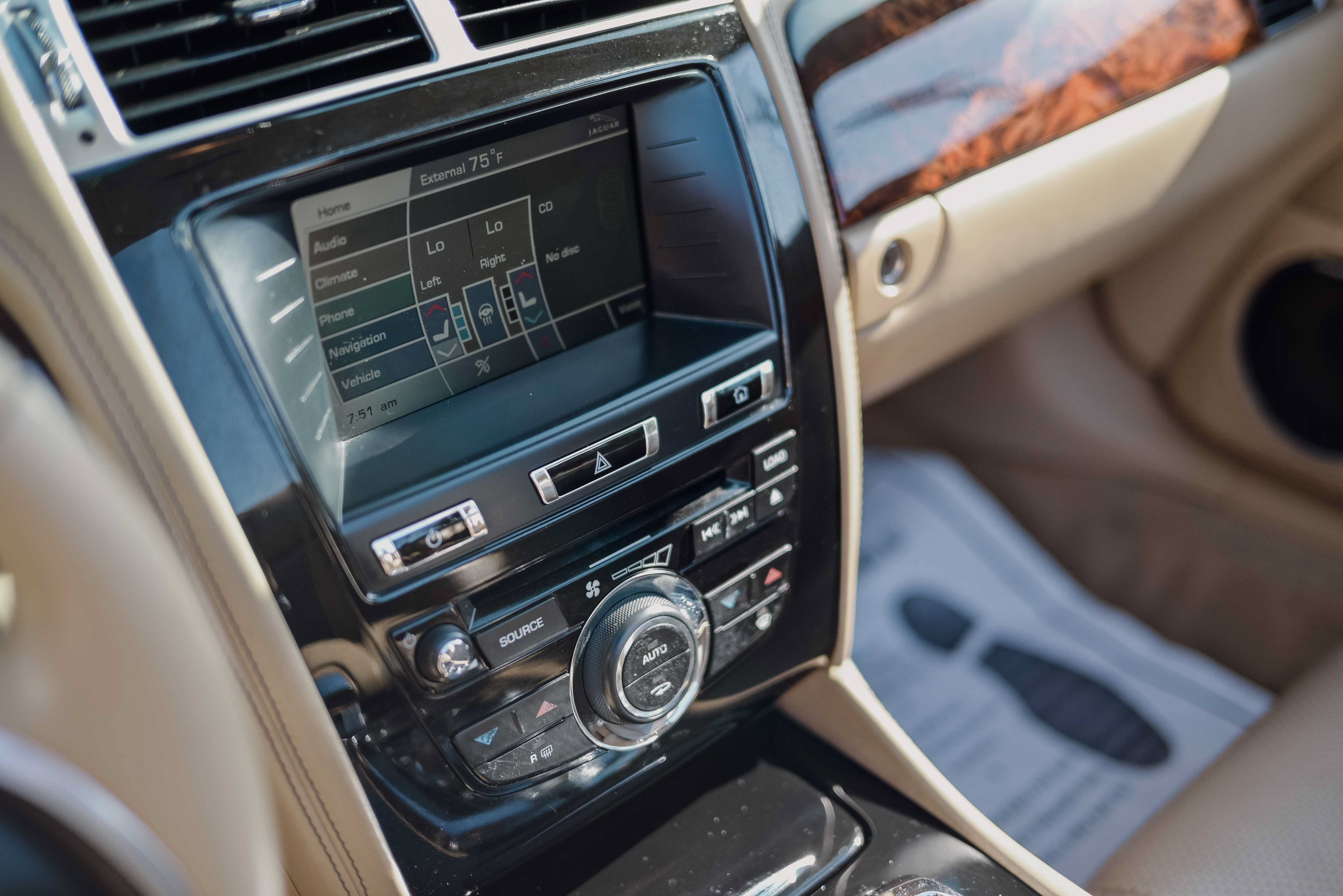 Used 2012 Jaguar XK Convertible RWD image 14