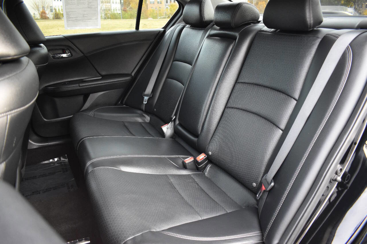 Used 2017 Honda Accord EX-L image 14