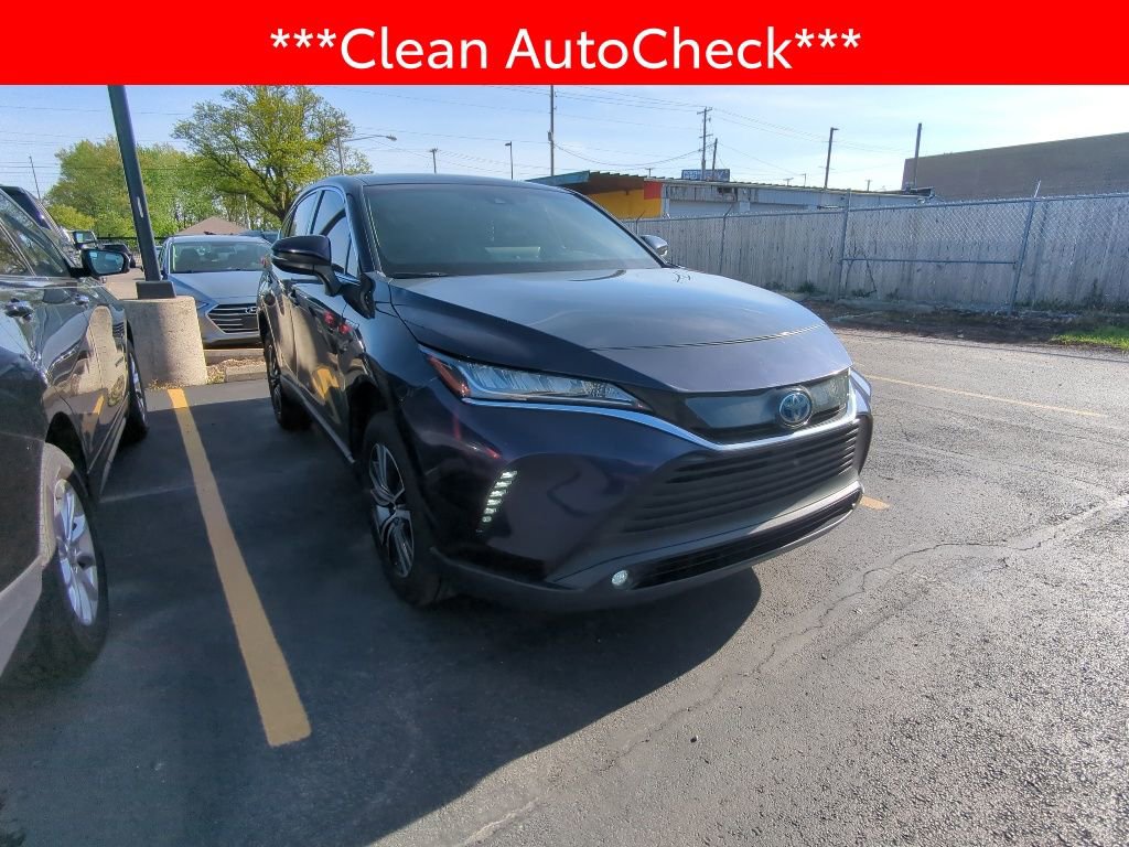 Used 2021 Toyota Venza LE AWD/4WD image 3