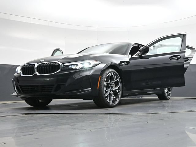 Certified 2026 BMW 330i Sedan w/ Premium Package RWD image 43