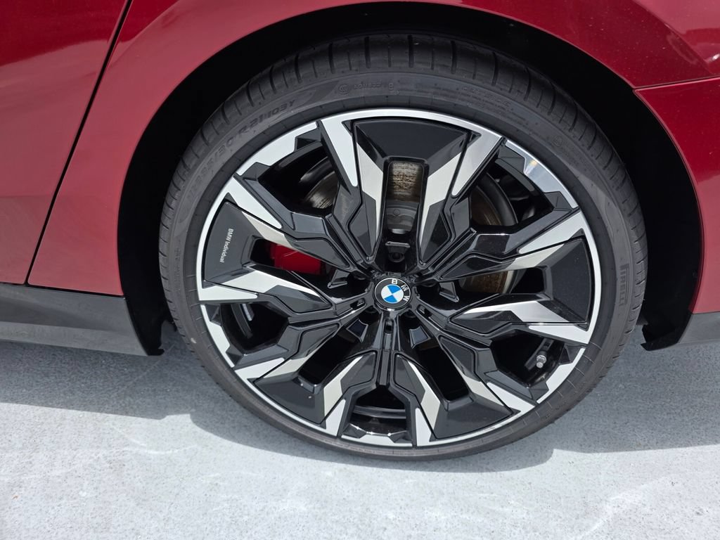 New 2026 BMW i5 M60 w/ Executive Package AWD/4WD image 6