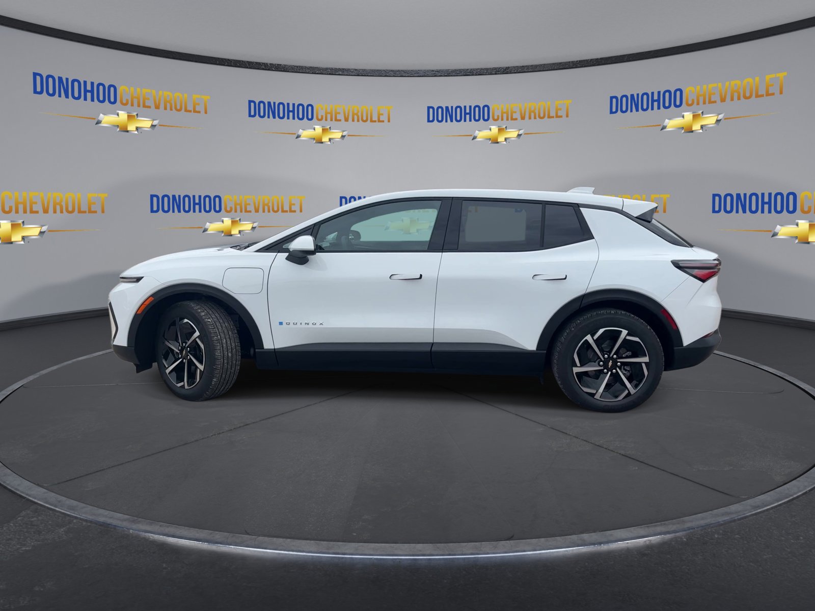 New 2026 Chevrolet Equinox EV LT image 5